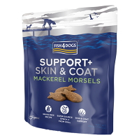 FISH4DOGS Maškrty pre psov na podporu srsti s kúskami makrely 225 g